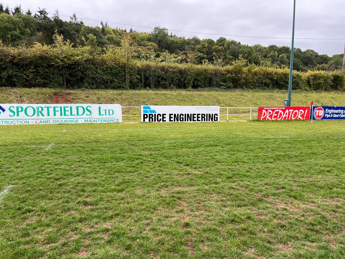 Want to advertise your company to over 130,000 people a day? 
That's the approximate number of vehicles that pass our pitches adjacent to the M5 motorway each day.
6m x 1.25m advertising board spaces available to companies to increase their visibility.
sponsors@gordanorfc.co.uk