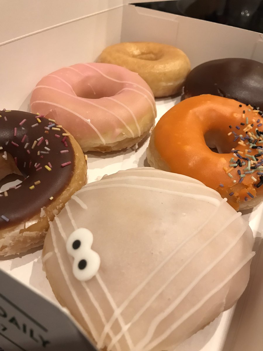 Fang Fatales tweet media