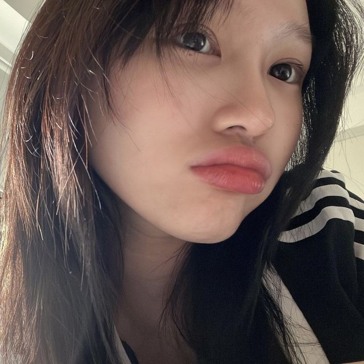 della - inactive tweet media