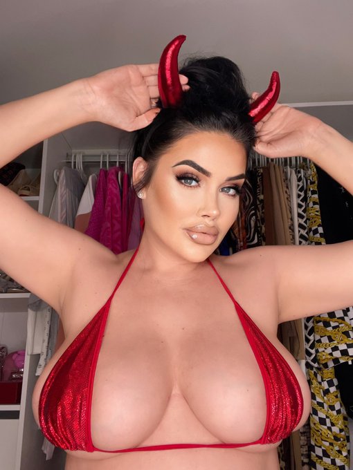 Horny 😈 https://t.co/z6m0Y0FQUh