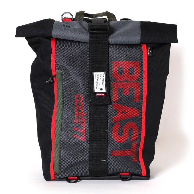 ずっと悩んでるんですけどどっちがいいと思いますか??2号機orBEAST 