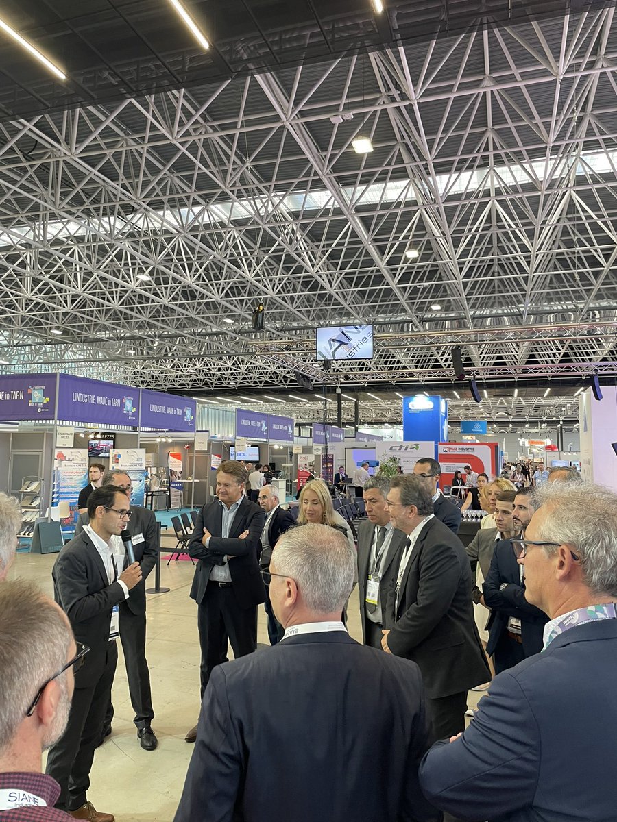 CMQE_AS's tweet photo. The place to be 🚀 | Ne manquez pas de venir découvrir le stand  @Pad_occ  : LA Plateforme d’accélération vers l’industrie du futur d’ #occitanie Les équipes Pad’Occ n’attendent que vous ! @SalonSiane https://t.co/4gPOycFsWU