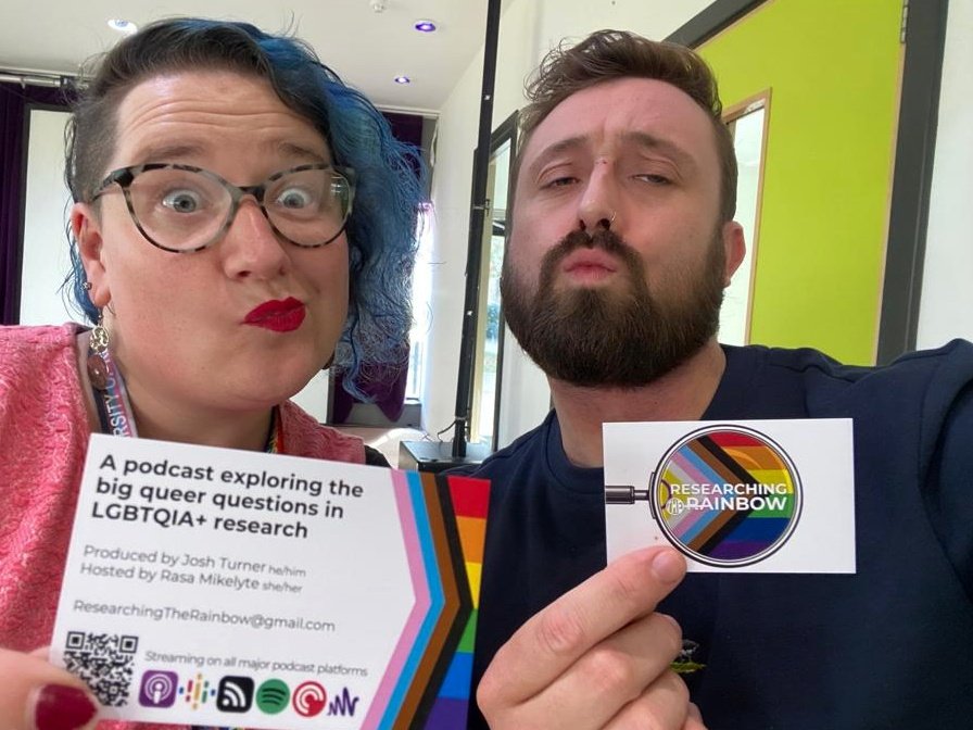RetheRainbow's tweet photo. Look who's just picked up  @RetheRainbow 🔎 🏳️‍🌈 business cards!! 
Don't they look fabulous?? 💅 Don't WE look fabulous?? 💅 💅 
Best #duckface around! https://t.co/Am4SuU0W2n