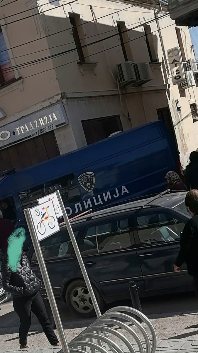 За овие едносмерна НЕ ВАЖИ, за законот закон не важи, е така поз
