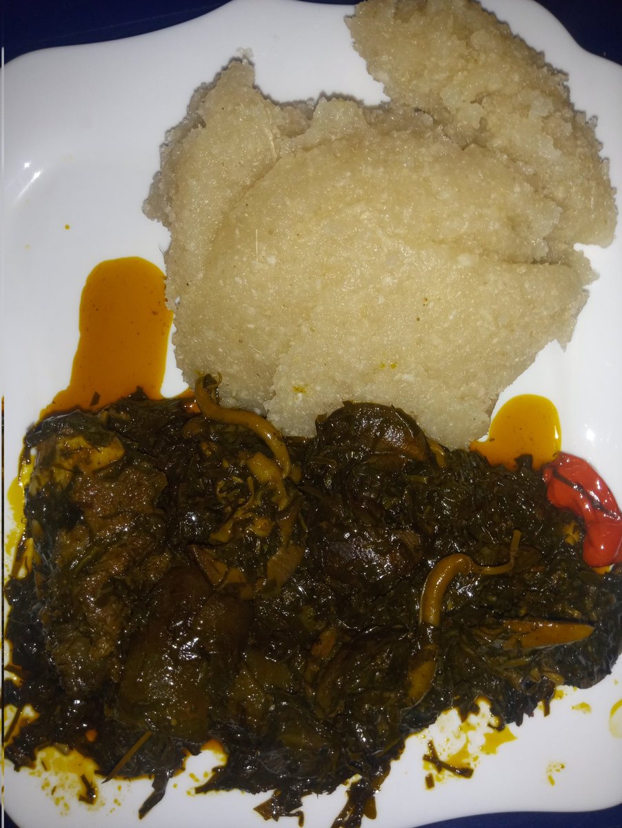 Iyamulema's tweet photo. No matter what, abeg mala(chop) first. https://t.co/QWAlxHh26r