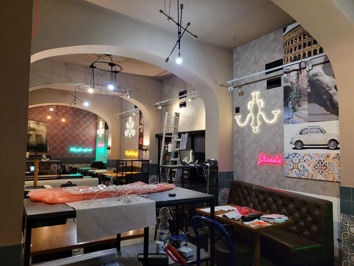 coloseumholding's tweet photo. Finishujeme s výstavbou nové pobočky Pizza Coloseum v Dušní ulici. Tradiční italská restaurace v netradičním designu. https://t.co/TpKkpopaUE