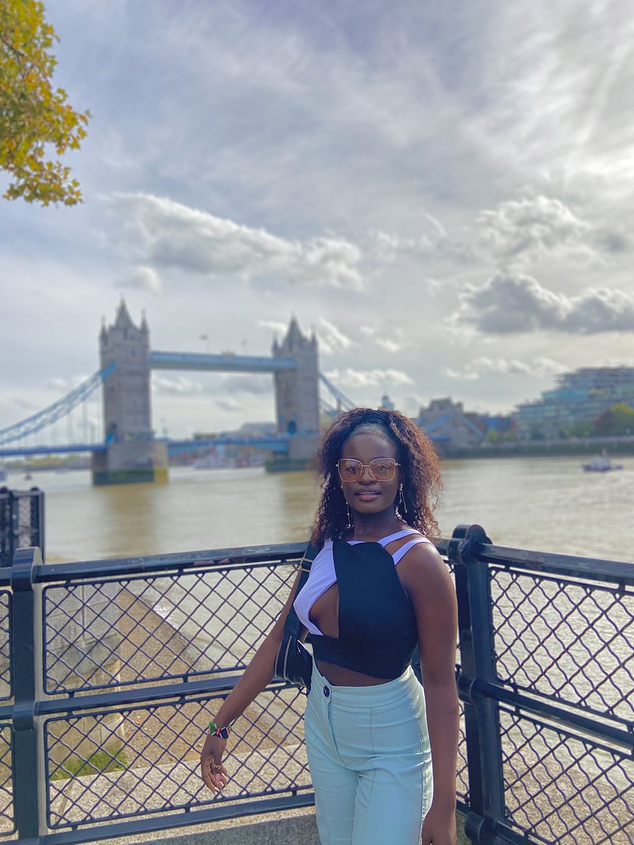 ajemzzz's tweet photo. London? 10/10🤝 https://t.co/qnS26H67mM