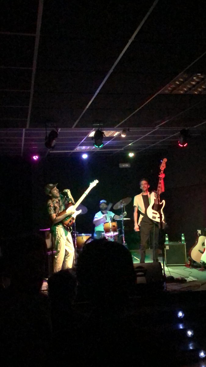 Musincronizados's tweet photo. Aquí dejamos algunas fotos de nuestro paso por #LaCasaconRuedas de Daimiel, donde disfrutamos de los conciertazos de @Mauri_band y @Estrelladosband. Más muestras de sus grandes directos en nuestro perfil de IG 👇 #musincronízate #LaMancharules
https://t.co/WiRr9huw4S https://t.co/onX4KYEYjt