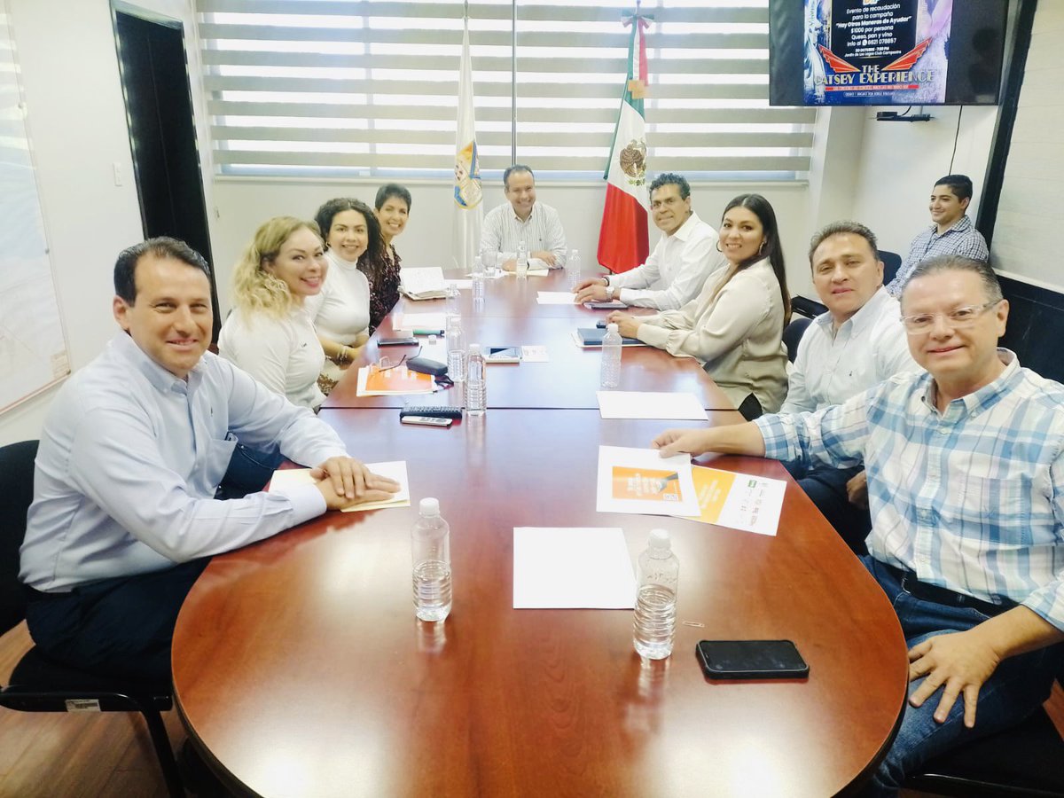 Felicidades 🎉 <a href="/tonoastiazaran/">Antonio Astiazarán</a> <a href="/pattyruibal/">Patricia Ruibal</a> e <a href="/iselamdo/">Isela Montes de Oca</a> por este nuevo programa de responsabilidad social definitivamente marcará historia para apoyar realmente a personas en situación de calle y con las asociaciones indicadas un gusto para <a href="/RubnLpezPeralt1/">Rubén López Peralta</a> y comerciantes apoyar.