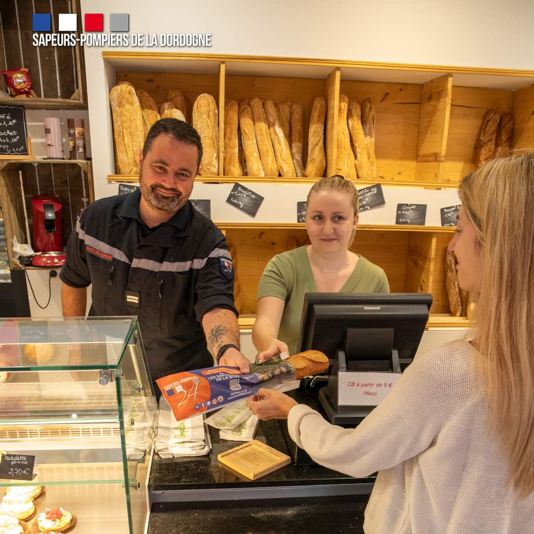 [Campagne de recrutement] 
🤝partenariat avec les boulangeries d'#Eymet et <a href="/pompiers24/">SDIS 24</a>
1️⃣0️⃣0️⃣0️⃣0️⃣ sacs à pain personnalisés distribués lors de votre achat.
Opération sur secteur du cis d'Eymet, où l'effectif est uniquement volontaire pour la continuité des secours de proximités