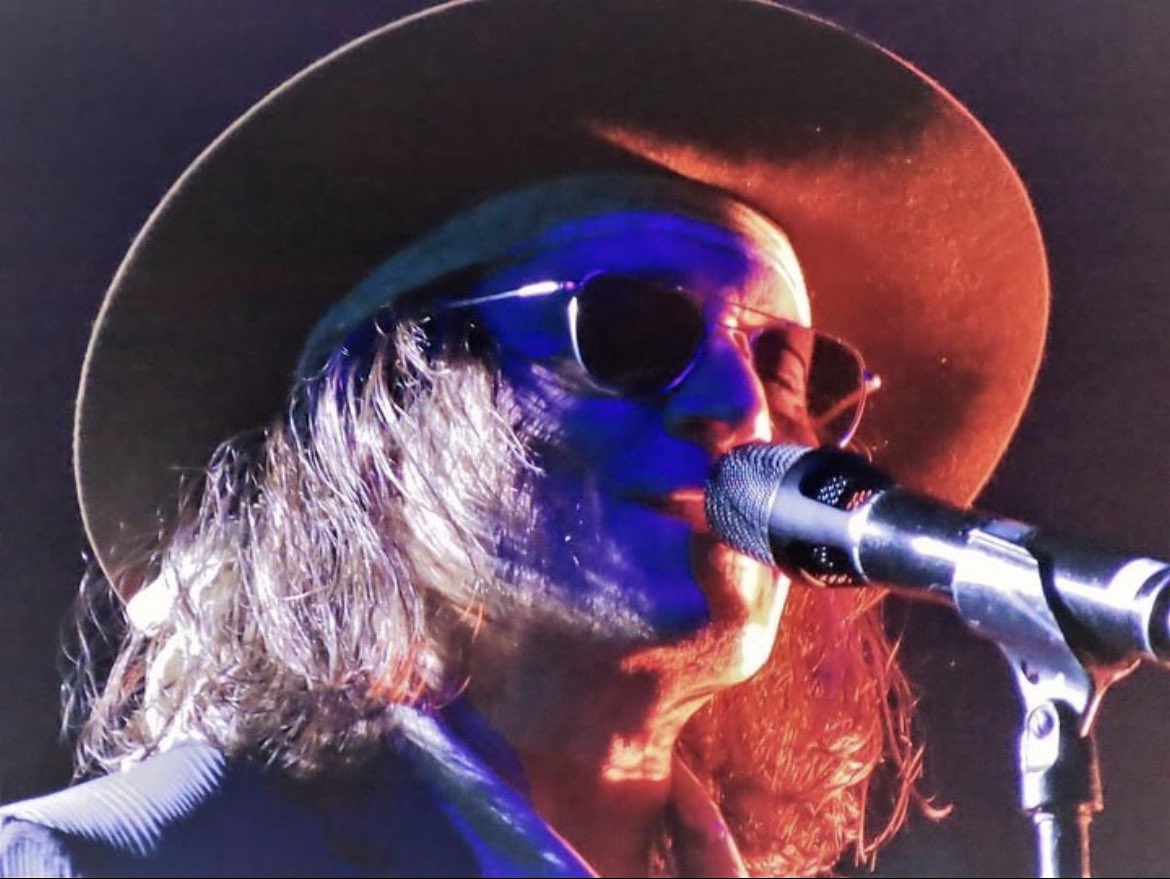 srod_es's tweet photo. 🇬🇧 Johnny Depp on the tour with Jeff Beck at The Paramount, in Huntington, NY. (October 15, 2022)
🇪🇸 Johnny Depp en la gira con Jeff Beck en The Paramount, en Huntington, NY. (15 de octubre de 2022)
📸 Credit to Frank Lombardo
#johnnydepp #SROD #actor #musician #jeffbecktour https://t.co/dt0QdHyNwZ