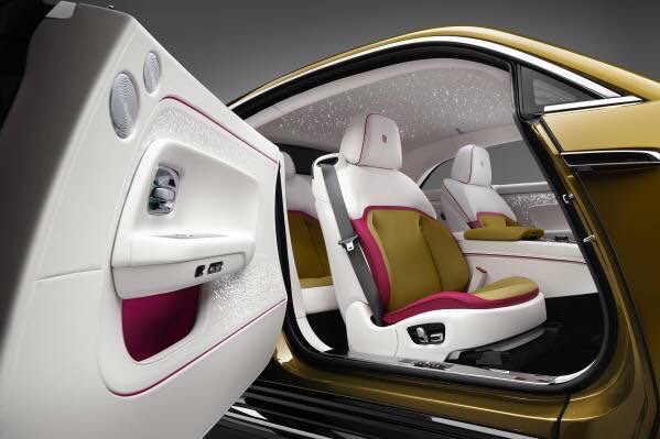 emilylin007's tweet photo. #RollsRoyceSpectre https://t.co/c6mSsABJ1r