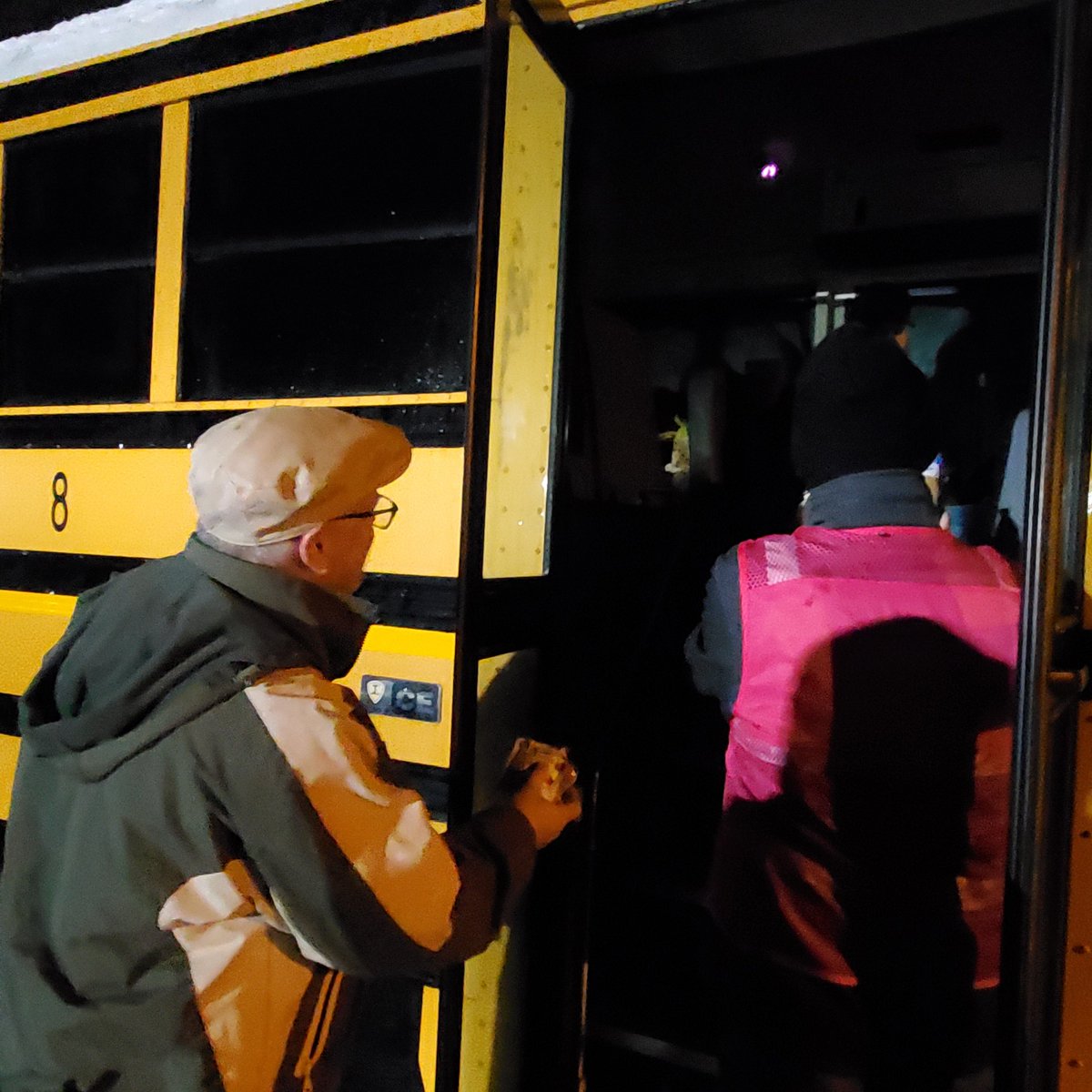 ArtesiansUnited's tweet photo. MARTINSVILLE SCHOOLS!
THANK YOU to ALL MARTINSVILLE BUS DRIVERS!!!
@MSDMartinsville
@ericbowlen
@MartinsvilleBus
@ArtesiansUnited
#CommunityIsStrength https://t.co/J9yb1nULam