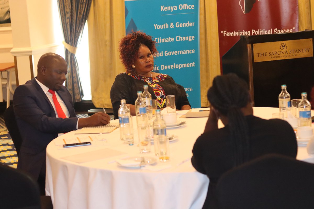 Badili_A's tweet photo. by turning chamas into local #peacebuilding networks which can manage and interrupt election-related conflicts forming dynamics and provide space for new forms of political consensus beyond the elections.
#badiliafricainitiative
#chamawomenengagement
#womenhealbetter
#chamawomen https://t.co/7wRUK24Tcs