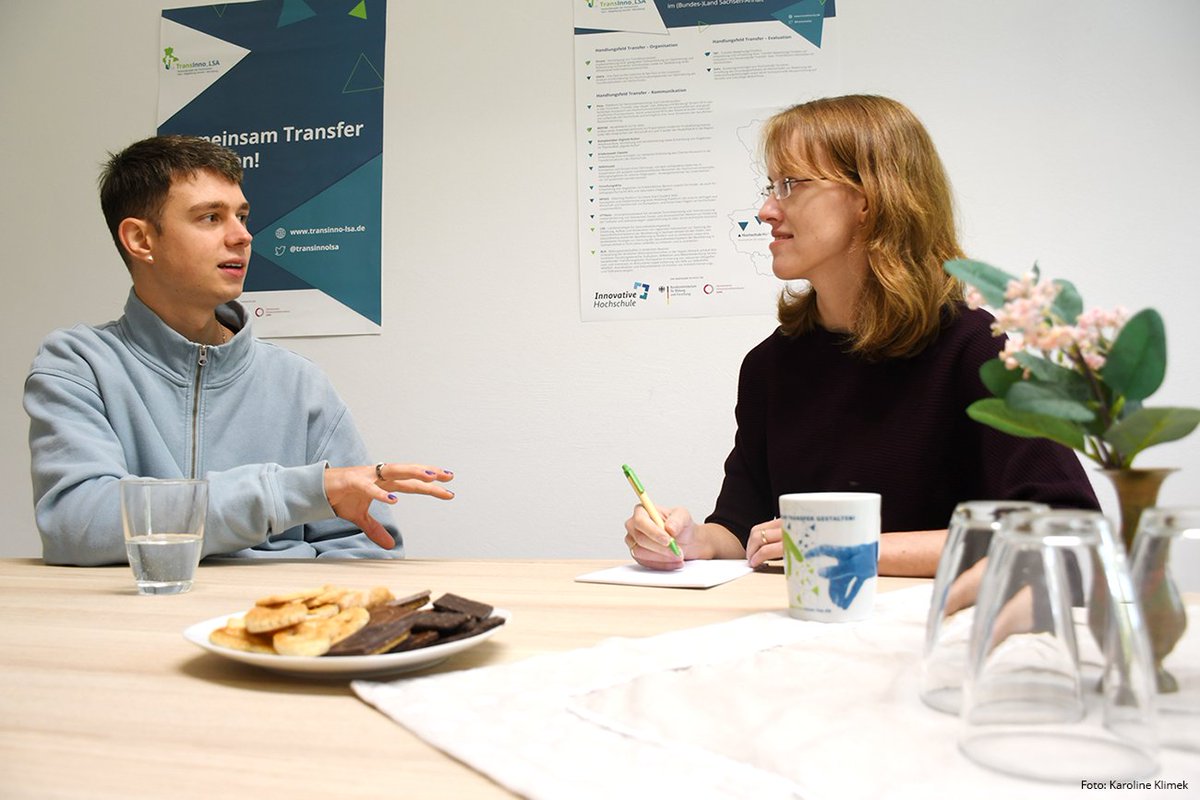 Was haben ein ominöser Eintopf, sechs gründungswillige Studenten der @HS_Harz und die Matching-Plattform von MPASS miteinander zu tun? Antworten gibt's im Interview mit Nachwuchs-#Videospiel-Entwickler Julian Becker.

👉matching.hs-harz.de/blog/wie-die-m…

#innovativehochschule #transinnolsa