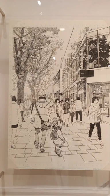 単行本読んでいて感じてはいたけれど、原画展だと話数が進むにつれてトーンがどんどん少なくなっているのがわかりやすく見れる。もちろん使われている部分もあるけれど、格段に減っていく。どっちがいいと言うより、その描き方を突き詰められていかれている画力の凄さに心が震える。 