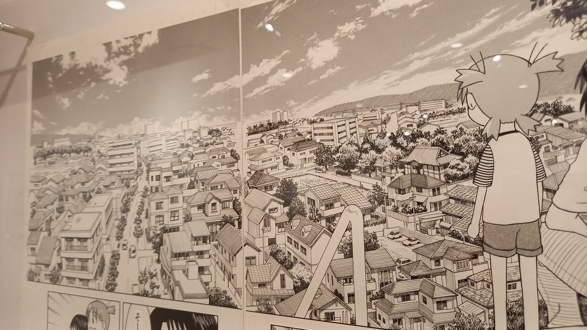 単行本読んでいて感じてはいたけれど、原画展だと話数が進むにつれてトーンがどんどん少なくなっているのがわかりやすく見れる。もちろん使われている部分もあるけれど、格段に減っていく。どっちがいいと言うより、その描き方を突き詰められていかれている画力の凄さに心が震える。