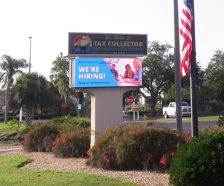Signs__Plus's tweet image. Congratulations Manatee County on your full-color LED sign! Thank you for choosing Signs Plus!