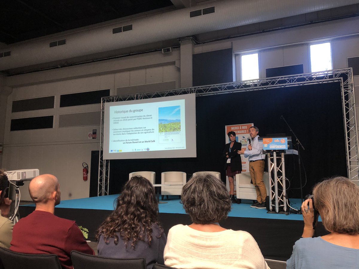 INRAE_PACA's tweet photo. #MEDAgri Conférence d' @IGarCotAt, directeur de l'unité @INRAE_France Agroclim, sur le groupe collectif "Climat Agriculture Ventoux" avec Georgia Lambertin, présidente de la Chambre d'Agriculture de Vaucluse, initié en 2018 par un forum participatif avec ODG Ventoux https://t.co/BPMP3O8BA9