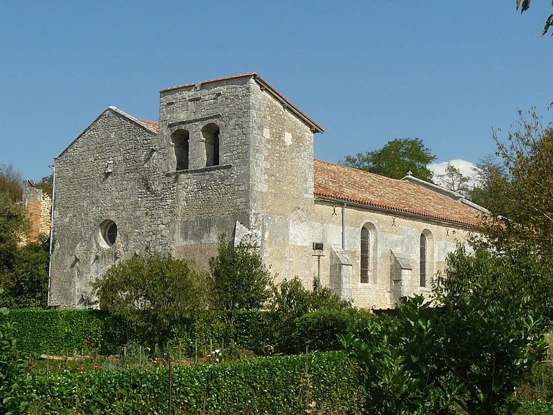 MonumentumFr's tweet photo. Eglise Saint-Cybard à #Pranzac (#Charente) Construction XVIe siècle. La partie orientale de la chapelle Sud (les deux dernières travées) : inscription par arrêté du 28 avril 1938.
Suite 👉 https://t.co/QZWdFFFmtX
#Patrimoine #MonumentHistorique https://t.co/JGLDku9eHT