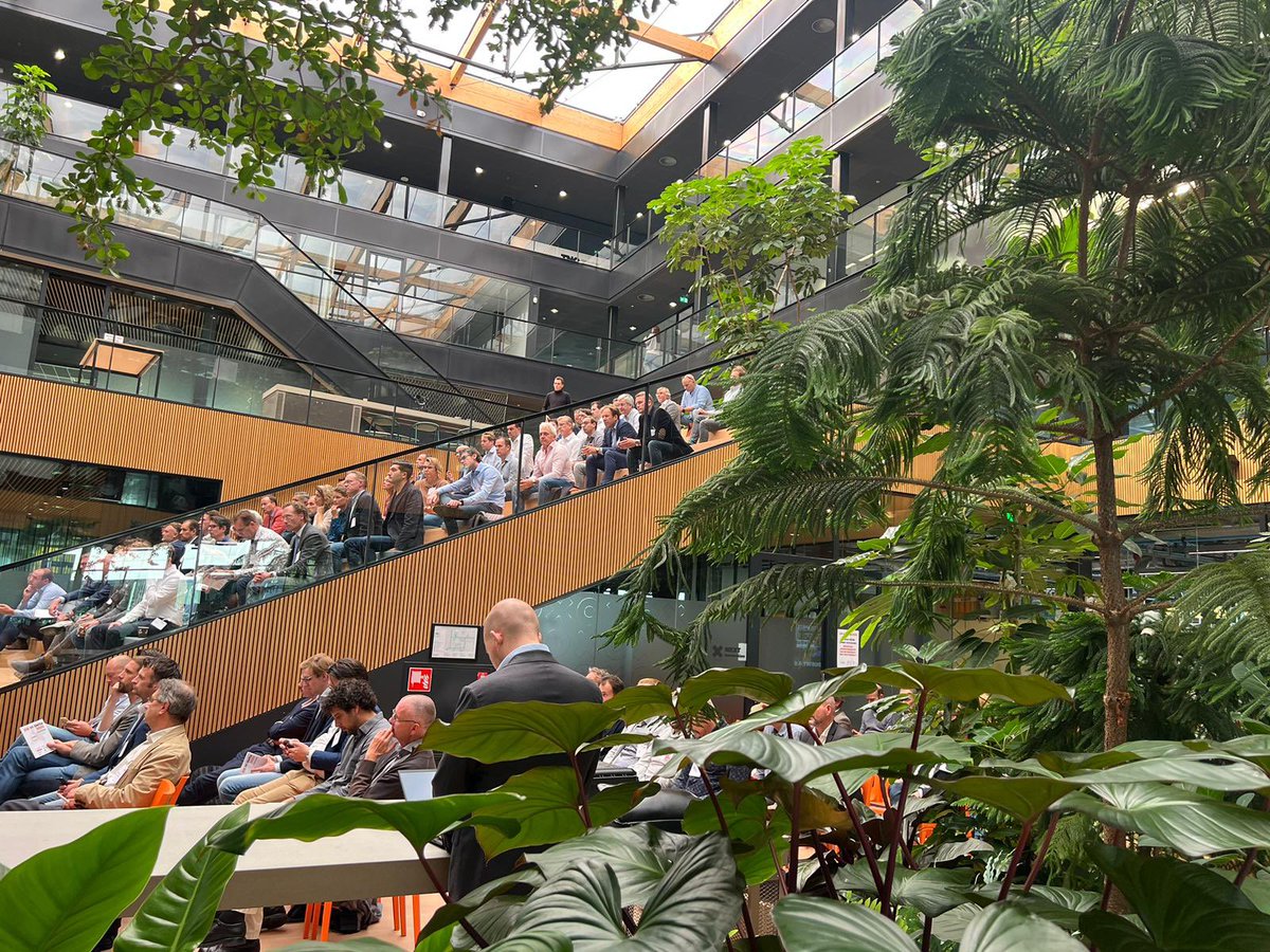 Hidelta_nl's tweet photo. Katja Otten @APMTerminals pleit in haar keynote op #ziehidelta2022 voor goed beleid op cybersecurity, want dit helpt je bij toekomstige commerciële groei en dus een extra selling point.
#cybersecurity #zuidholland #maakindustrie #hidelta https://t.co/vP3iQinZst