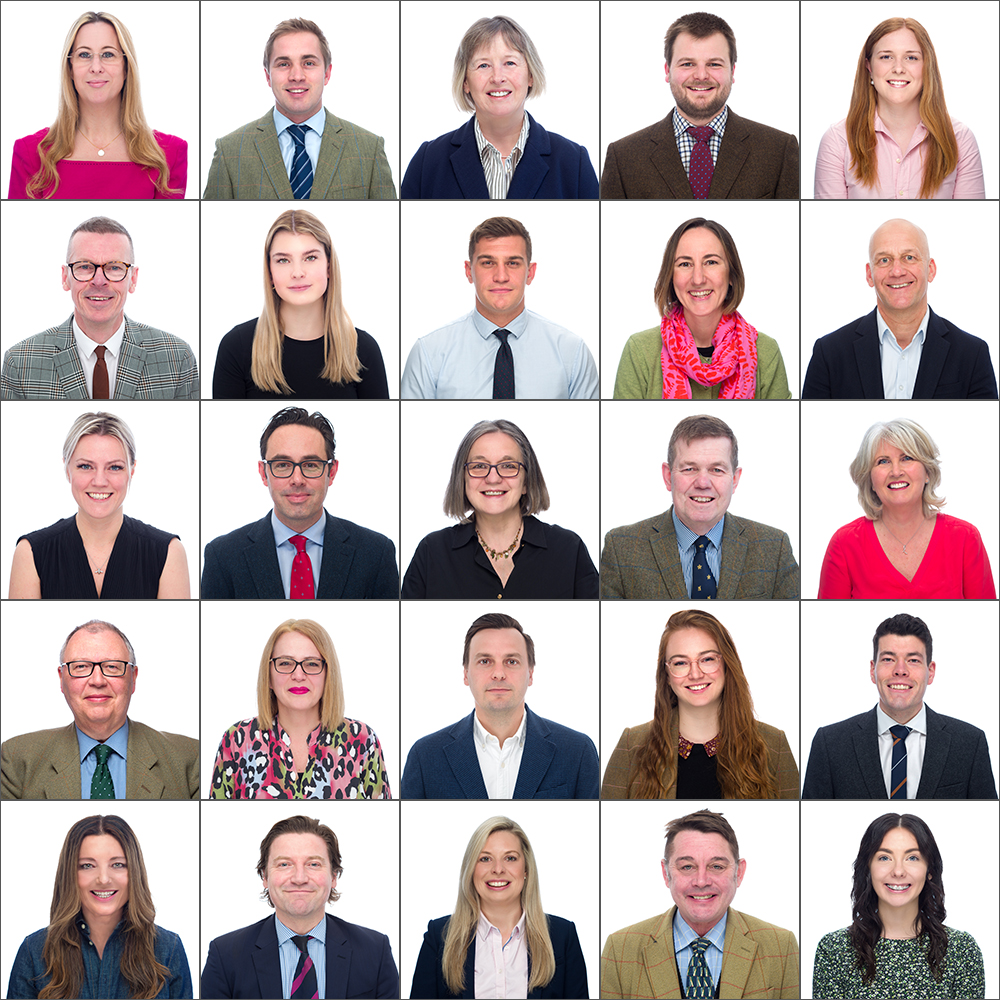 As the face of your brand and business, don't be afraid to show up online.  People buy relationships, stories and a little magic; ultimately, people buy people.  

Would you like a headshot refresh?  I'm here to help - DM me!

#headshots #businessportraits  #headshotsnorfolk