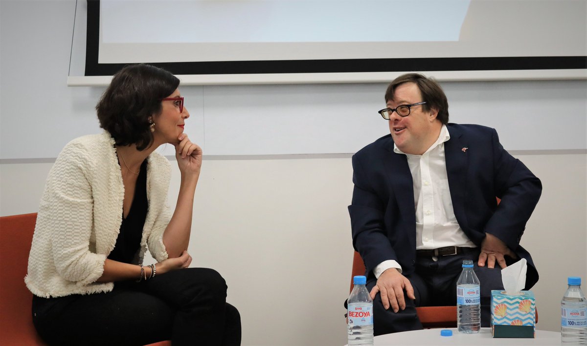 "Ojalá los procesos de selección fueran a ciegas, en los que no existieran las etiquetas, solo el #talento", Pablo Pineda, embajador y consultor de la <a href="/fund_adecco/">Fundación Adecco</a>, hoy en nuestra oficina de Madrid.

¡Muchas gracias por acompañar a todo el #USTeam!👉🏻bit.ly/3SWkU1I