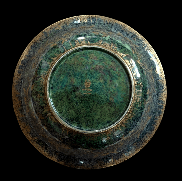 One of the highlight objects in this week’s newsletter 📩A stunning Wedgwood Fairyland Lustre lilly tray by Daisy Makeig Jones, circa 1920. From the stock of BADA Member Ad Antiques.

Click here to read more: bit.ly/3eBgHCr