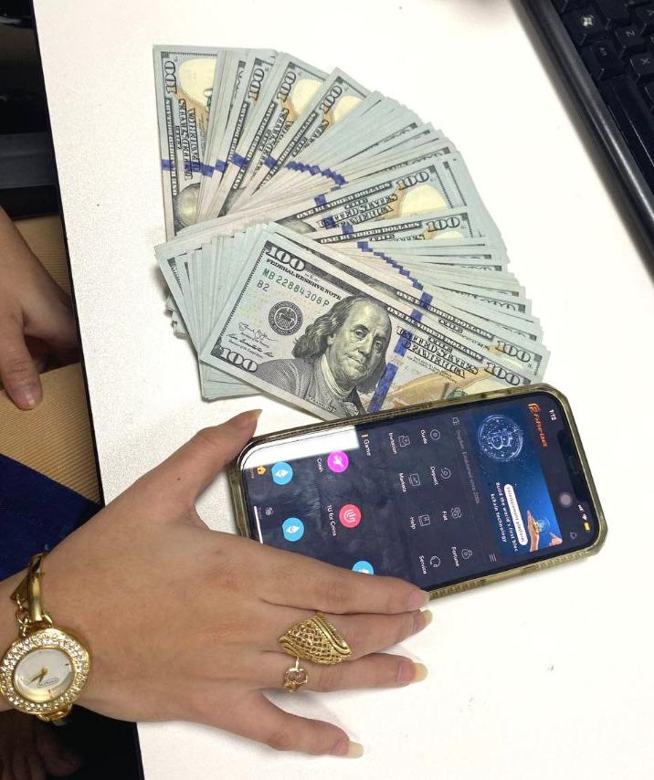 CamsieChoco's tweet photo. Greetings!

If you have at least 11 USDT in BINANCE, HUOBI, or PAYBIS and want to increase it. 
I can help you earn using a legit platform ASK ME HOW https://t.co/IHxgeG4ADA