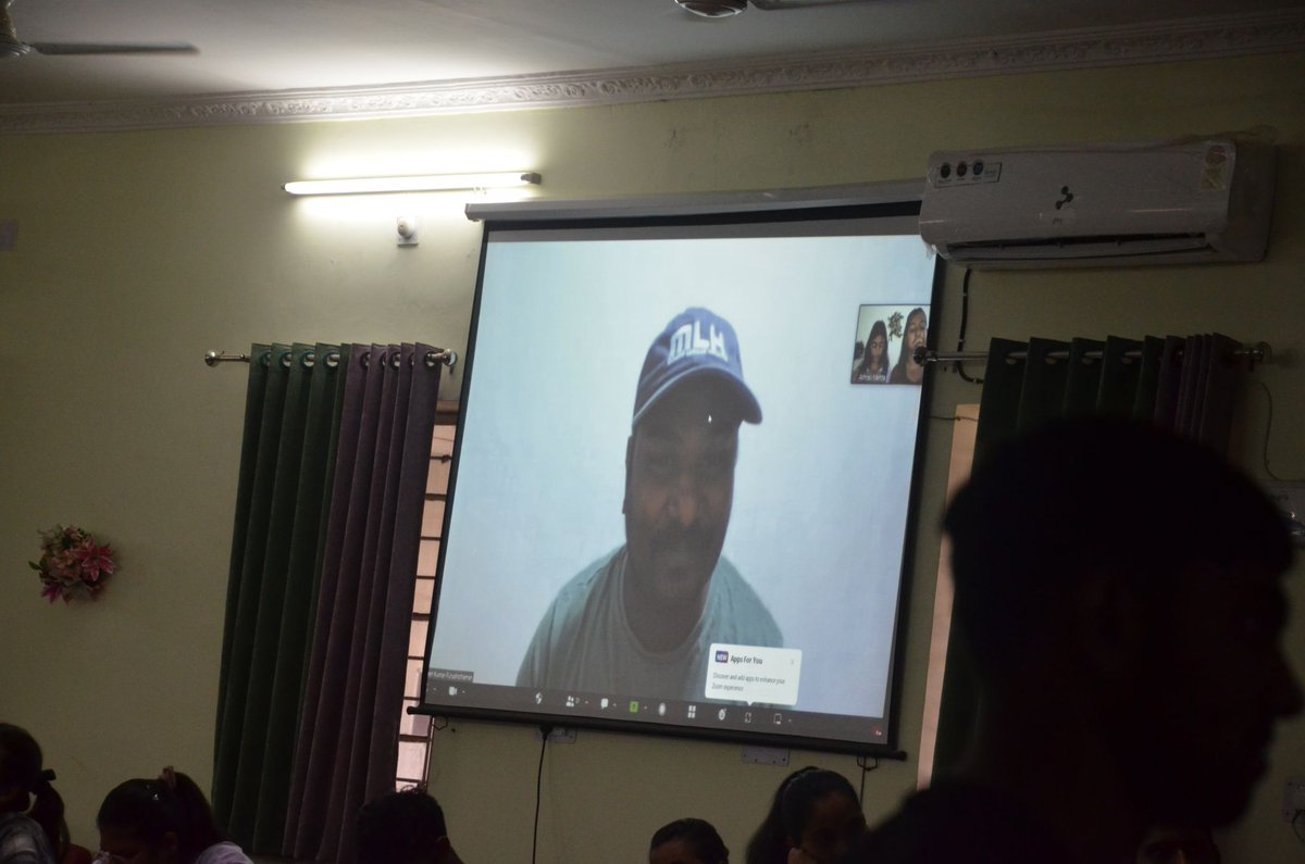 ctae_coders's tweet photo. Glimpse of CodeFluenza 22', which was successfully organized by CTAE Coders Carousel in collaboration with GDSC CTAE Udaipur and https://t.co/vZhyh1jWdZ on 13 October, 2022.
#programming #event #collaboration #opensource #hacktoberfest #PraveenScience https://t.co/KaBJHN2Tyl