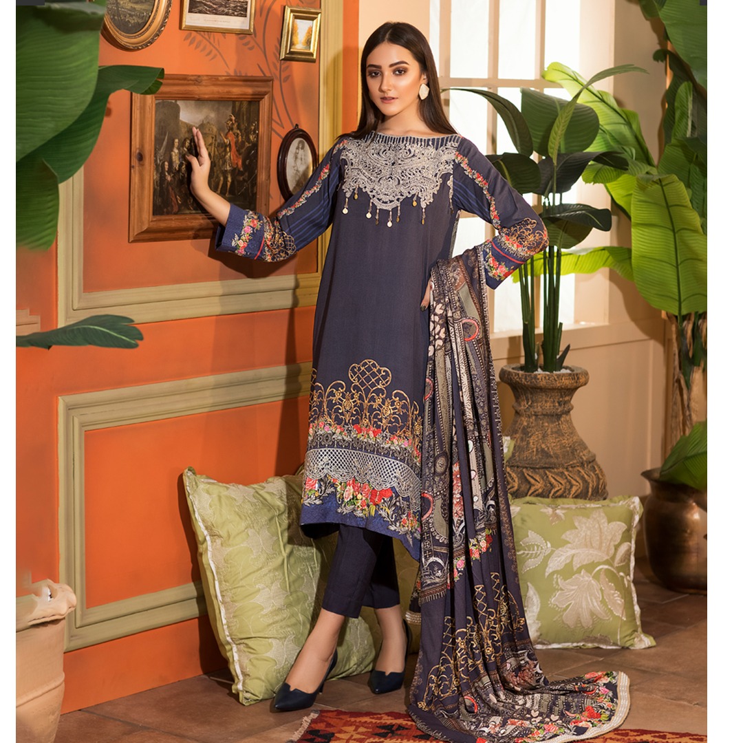 khas_usa's tweet photo. Revile your enchanting look in this winter with deep hued tone of blue. A gorgeous appealing ensemble proved by KHAS.
#khasusa #khascanada #us #canada
#khaschiffoncollection2022 #bekhas #pakistanisuits
#luxurychiffon #asianwear #pakistaniboutiques
#chiffon #fashionislife https://t.co/5wvy1TQd3o
