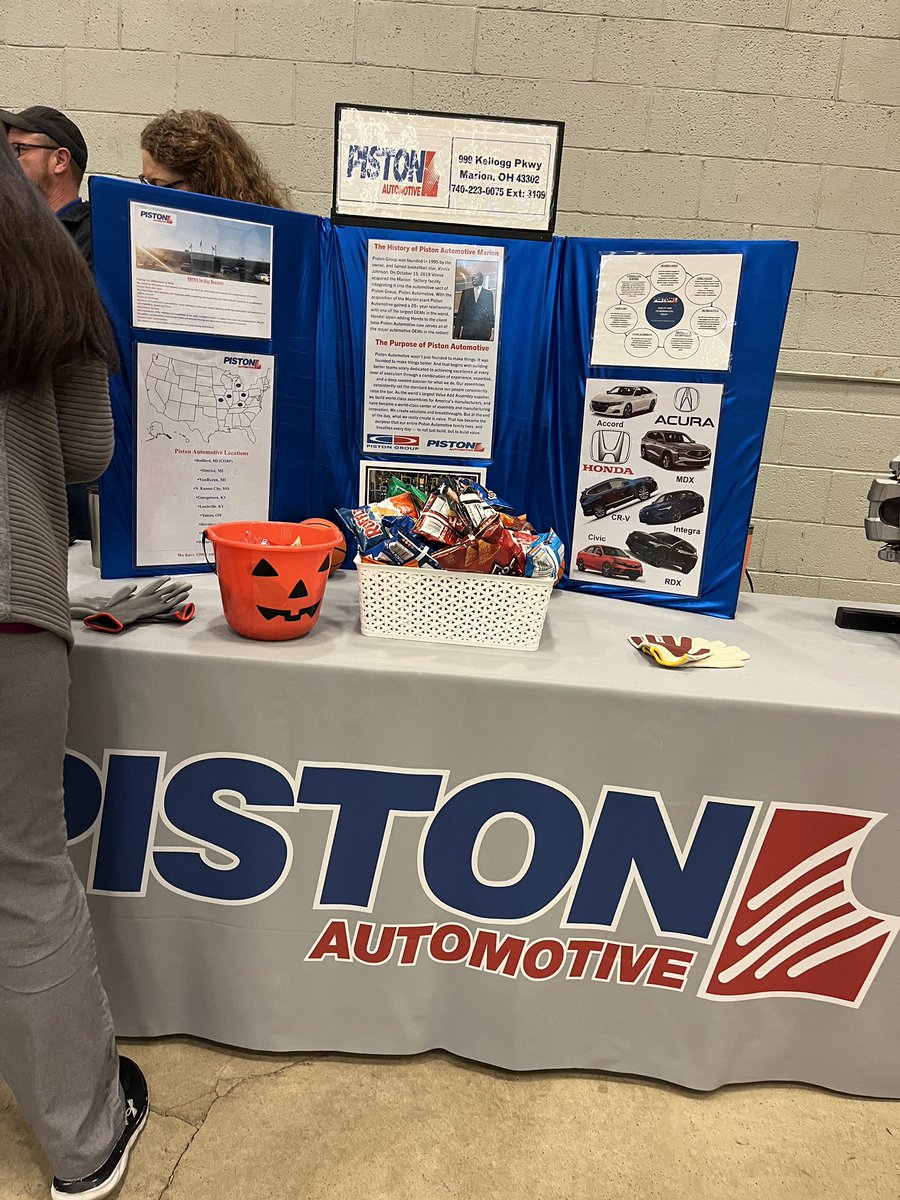 co_hhs's tweet photo. Marion Made Expo. Students working with Piston Group to build a model car on an assembly line. Natural leaders emerged to help their coworkers work smarter. https://t.co/5dmhCMi07K
