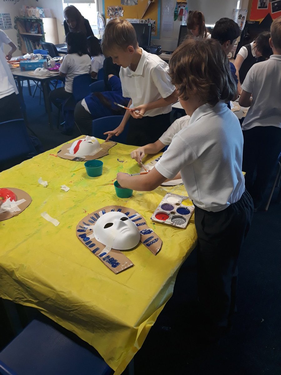Year 4 are having a super afternoon making their Ancient Egyptian death masks! Thank you to all our super parent helpers who joined our fun!