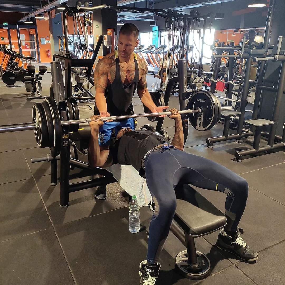 Julien Coaching (@juliencoaching) on Twitter photo Mardi, c'est le meilleur jour de la semaine!!! 😅💪🔥#coaching #pectoraux #newday #developpecouche <a href="/BasicFitFr/">Basic-Fit France</a> Mardi, c'est le meilleur jour de la semaine!!! 😅💪🔥#coaching #pectoraux #newday #developpecouche <a href="/BasicFitFr/">Basic-Fit France</a>
