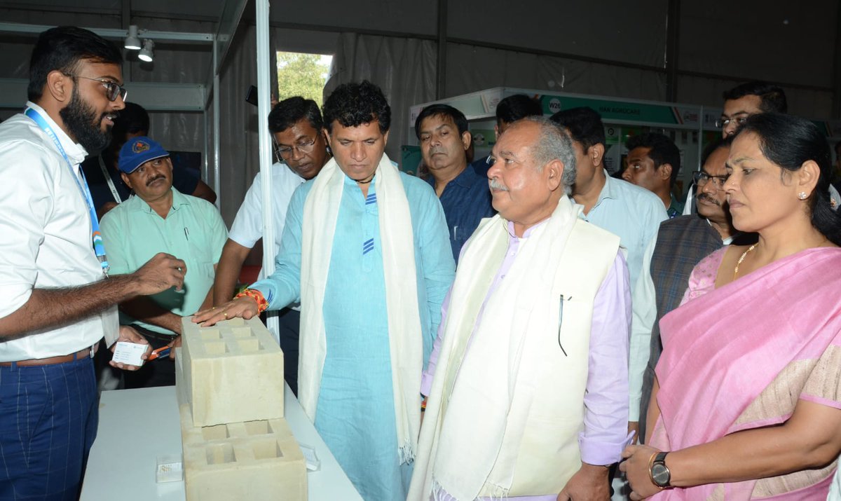 एग्री स्टार्टअप्स की सफल पहलों को आगे बढ़ाने व उनके लोकव्यापीकरण के लिए ₹500 करोड़ का एक्सीलरेटर प्रोग्राम शुरू किया जाएगा।

कृषि क्षेत्र में स्टार्टअप को बढ़ावा देने के लिए एग्री स्टार्टअप कॉन्क्लेव का आयोजन राष्ट्रीय व क्षेत्रीय स्तर पर करने का प्रयास किया जाएगा।

#agristartup