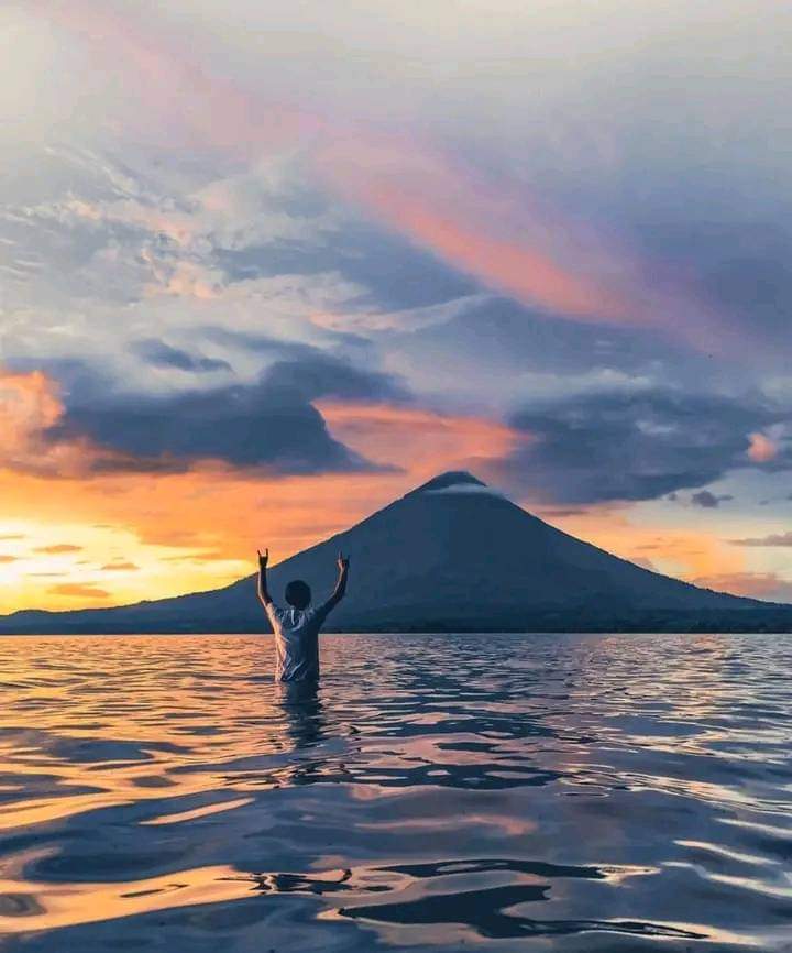 Nicaragua 🇳🇮❤️ || Tierra de Lagos y Volcanes.  

                     Buenos días! ☀️
#Nicaragua