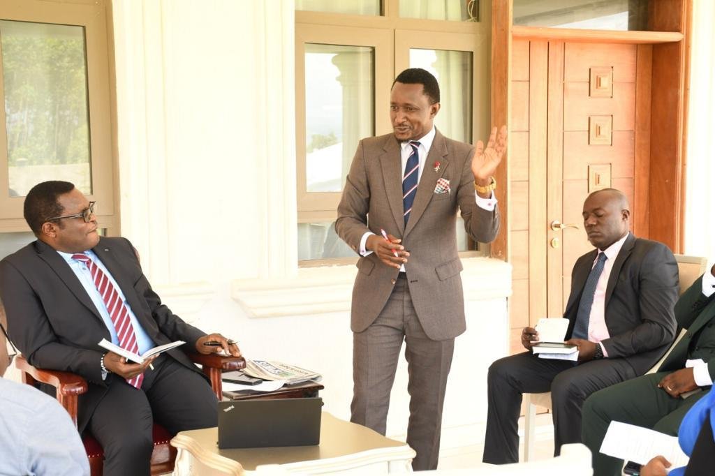 Amref_Kenya's tweet photo. [thread] 

Today, our team led by @OlwendaBill met with @SpeakerKLusaka, Governor @BungomaCountyKe to engage on matters, co-creation of a Public Private Partnership for Primary Care (P4PC). #P4PC #HealthSystemStrengthening @Amref_NL https://t.co/7rrPi0204h