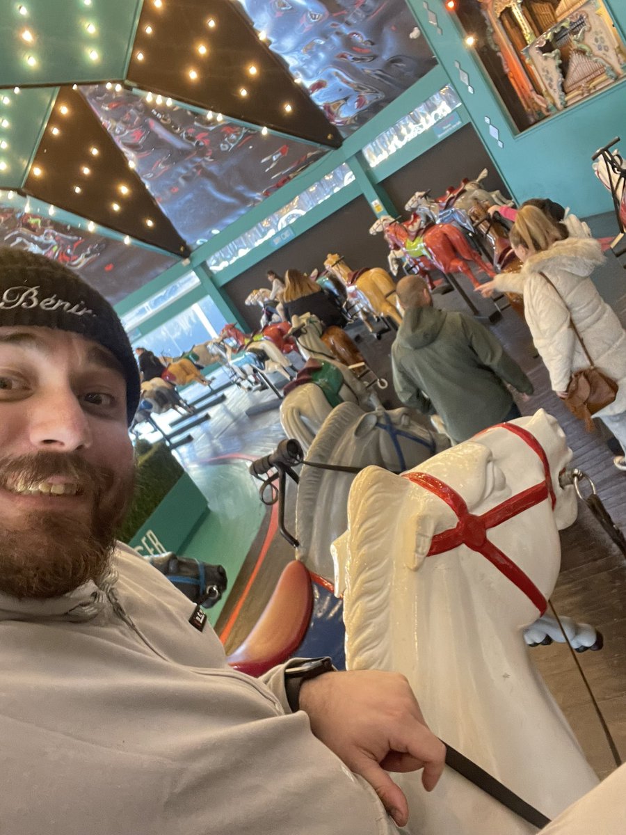 Robert_P_Curtis's tweet photo. Sat on a carousel horse!! #JustABigKid https://t.co/JIDKySZS8x