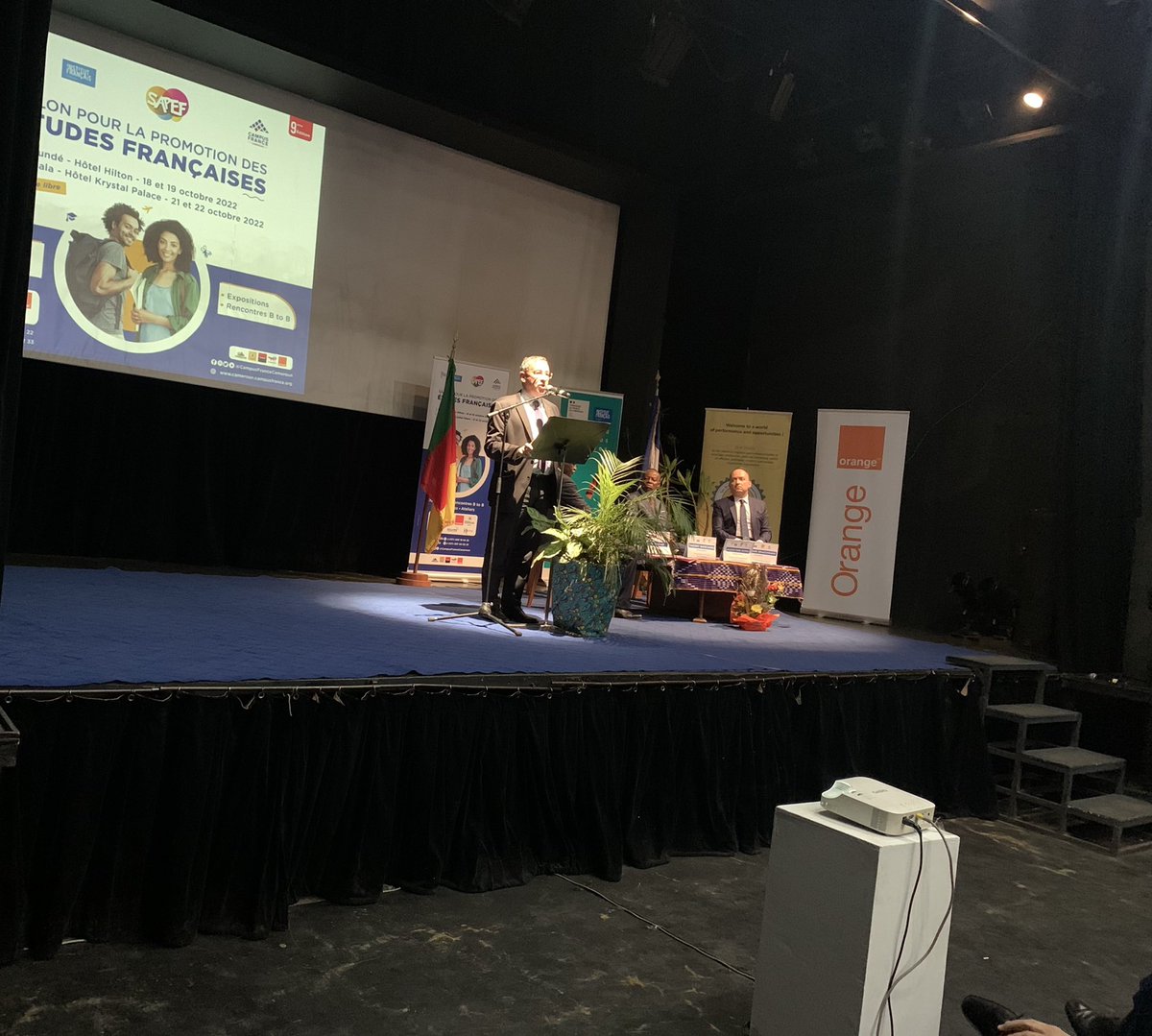 CampusFranceCam's tweet photo. Cérémonie d’ouverture de la 9ème Édition du SAPEF

En Présence de :
- Monsieur l’Ambassadeur de France au Cameroun 
- Monsieur le Ministre de l’Enseignement Supérieur 
- Monsieur le Président de Paris II Panthéon-Assas

#SAPEF_2022
#CooperationFranceCamer https://t.co/f3VUY1Dter