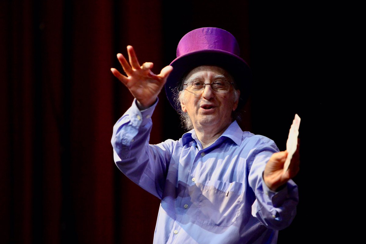 pastomagic's tweet photo. Hoy cumple 80 años el GRANDÍSIMO Juan Tamariz. https://t.co/pLdUcnrT6s