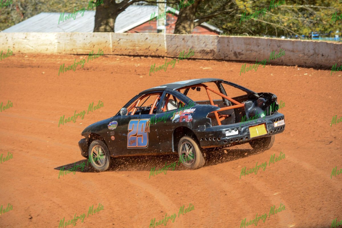 amed29m's tweet photo. Halloween havoc at fairgrounds raceway https://t.co/pmUYwuJjNe