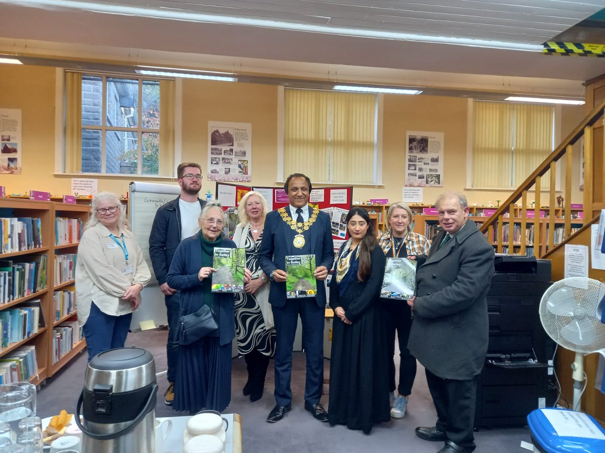 KirkleesCI's tweet photo. Together in Batley news celebrates it's amazing work with the support of the Mayor. @FriendsBatleyL.
Together in Batley is a good news paper, celebrating the wonderful work of our local community. @kirkleesmayor https://t.co/3gxp4DNmaG