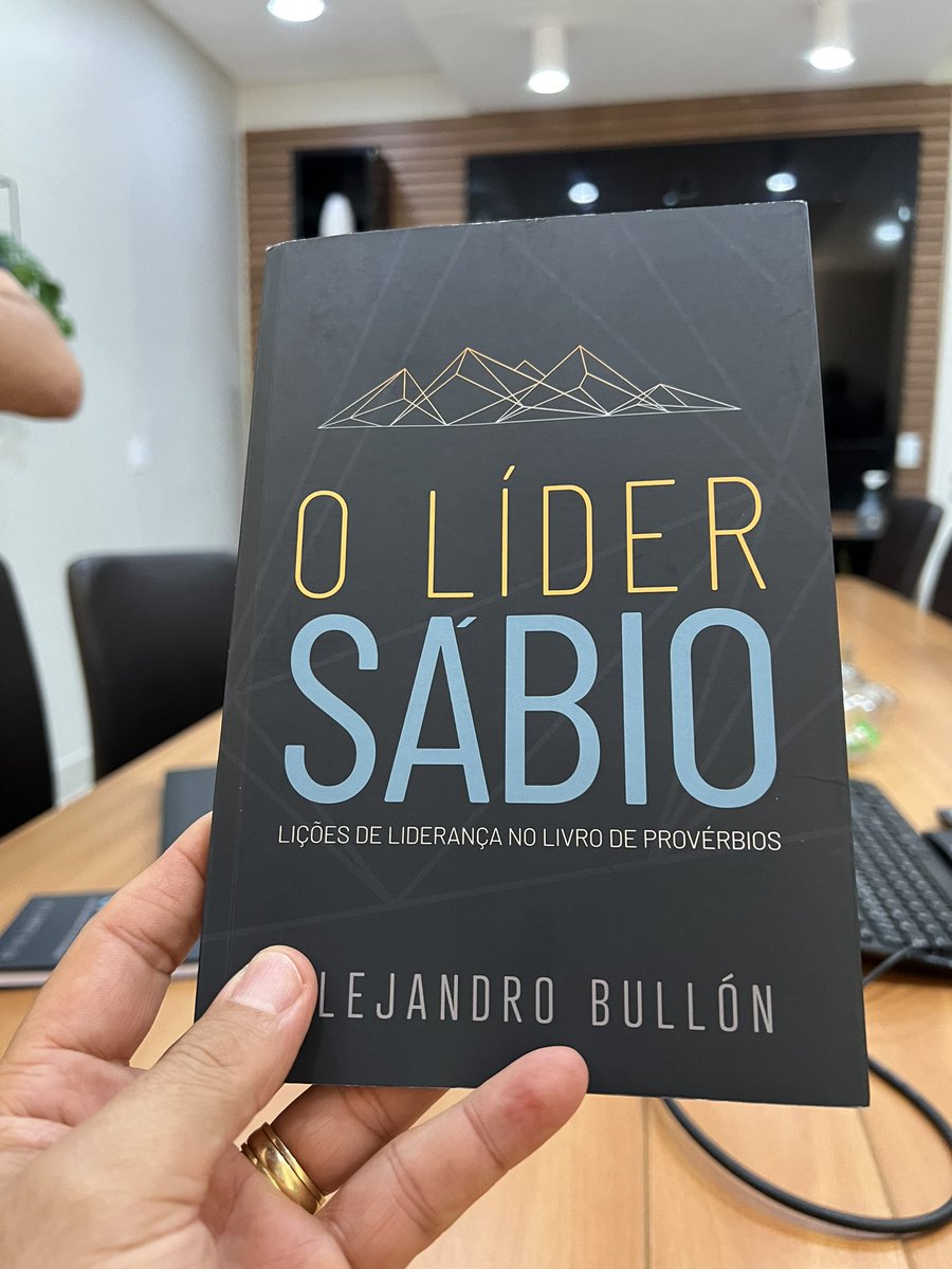 “Quem não avança, retrocede.” By <a href="/alejandrobullon/">Alejandro Bullon</a> 

Quem não cresce, desaparece! #cresça! 

Meu PGP Proezas! Toda 3ª Feira 9h. #discipulado! #foco!