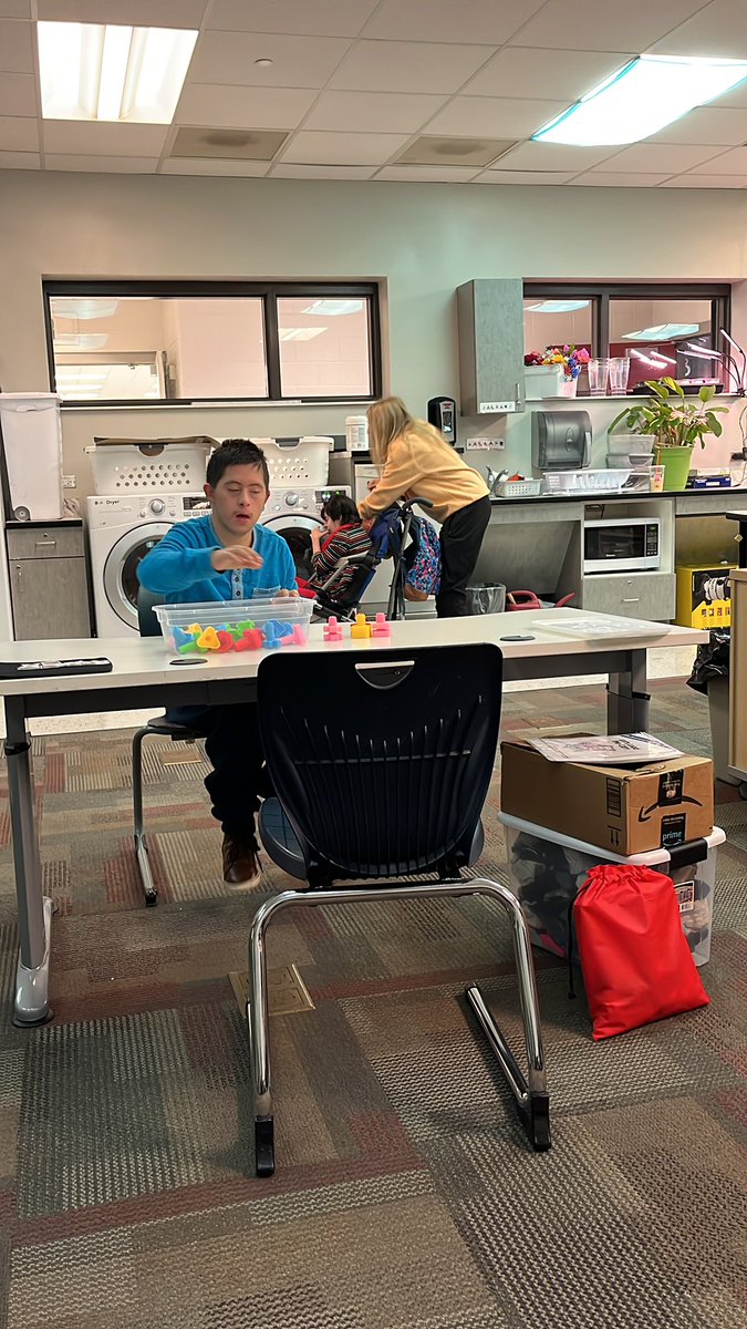 YHSEdServices's tweet photo. Students working hard in Voc Ed!!! Learning lots of useful job skills. https://t.co/dNrnQRGf1c