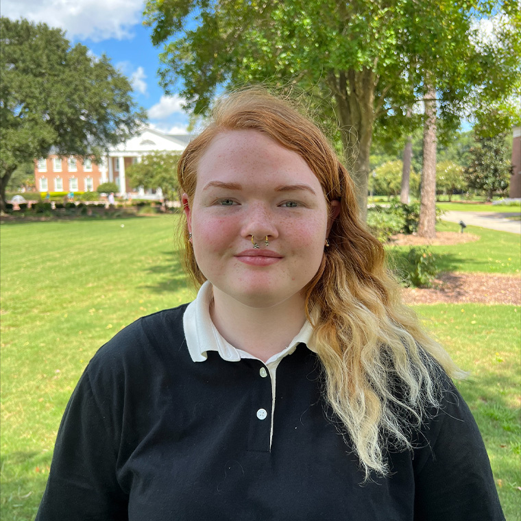 Congratulations to CCU junior Annamarie 'Frankie' Fulmer for being awarded a 2022 CLS Spark Award! Fulmer will participate in a virtual immersive language and cultural program through Dalian University of Technology in Dalian, China. Read more: coastal.edu/ccustories/new…