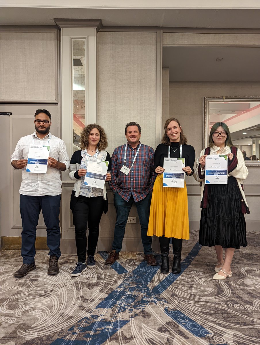 Huge congratulations to the #JGenVirol #MicrobioRoadshow Outstanding Science Prize winners Hashim Ali from <a href="/Cambridge_Uni/">Cambridge University</a> and <a href="/serdelor/">Giuditta De Lorenzo</a>,  <a href="/annasimsbiol/">Anna Sims</a> and Shuangye Yan, all from <a href="/UofGlasgow/">University of Glasgow</a>!

<a href="/10queues/">@10queues</a> @KohlLabCVR <a href="/CVRinfo/">MRC-Uni of Glasgow Centre for Virus Research</a> #virology