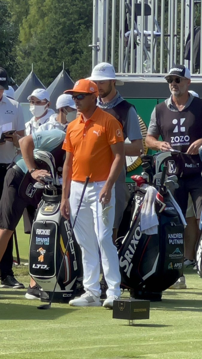 mainnie1015's tweet photo. @TaylorMadeJapan リッキーを日本でもう一度見れて感動🥺もちろんオレンジカラーの服で18H全部着いて応援しました🧡他の選手も間近で見られてzozo最高✨ https://t.co/5enTjvObXW