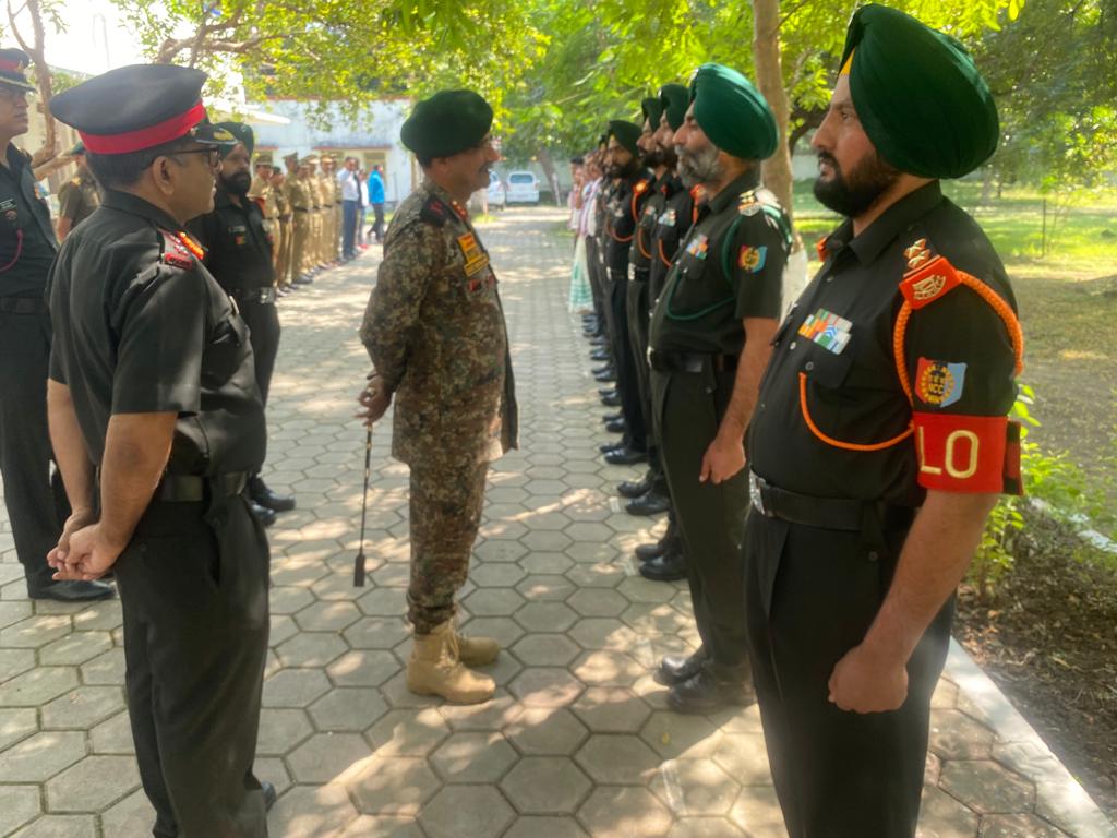 NccDteMPCG's tweet photo. #ADGvisit
Maj Gen Ajay Mahajan, ADG MP&amp;CG Dte visited 10 MP NCC Bn,Ujjain under Indore Gp on 17 Oct. The General interacted with all cdts,PI staff and ANOs and motivated them to keep up doing the good work. He also vis few instts. 
@HQ_DG_NCC_
@drajaykumar_ias 
@PRODefNgp https://t.co/ZDGg71Pc4b