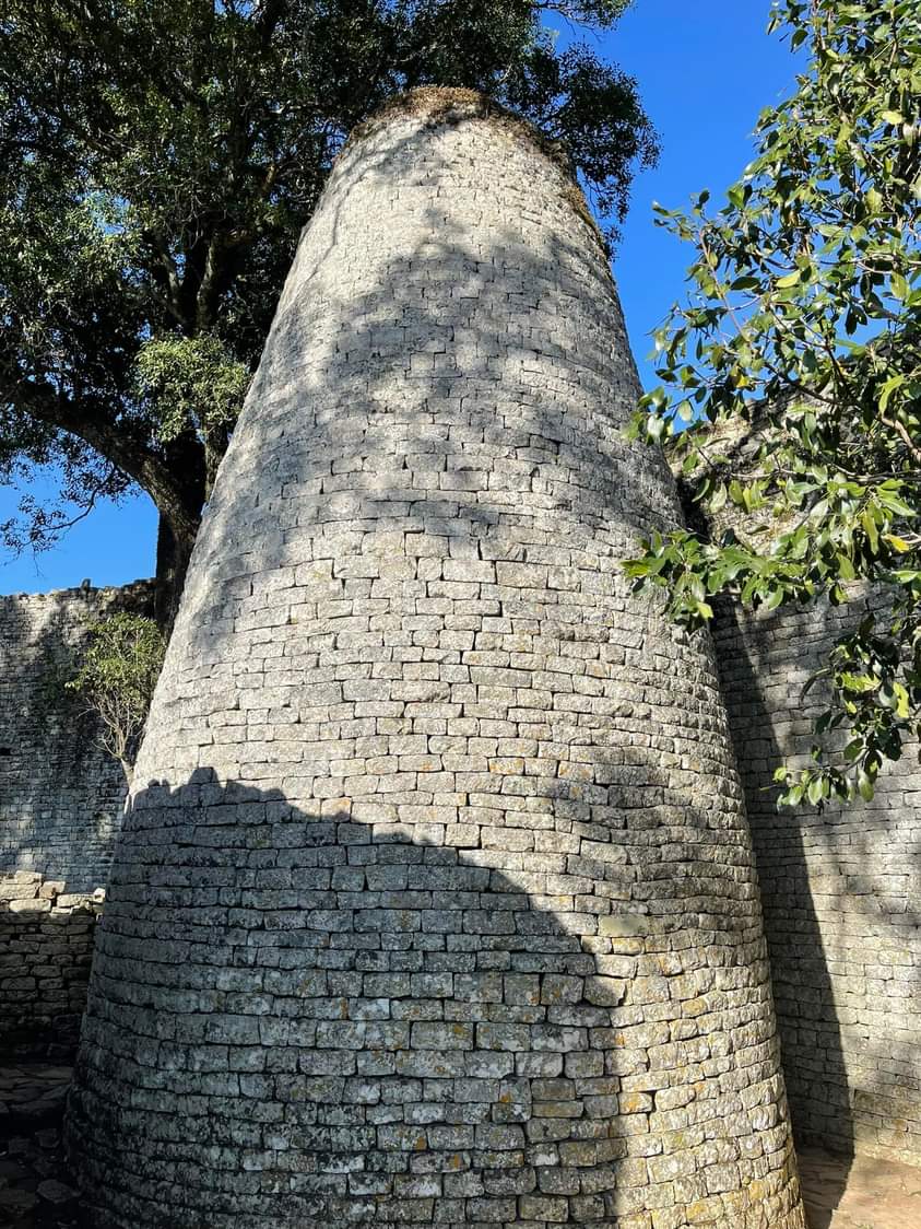 rayncube's tweet photo. They built this.       .      .     .then upgraded to this

I love history https://t.co/H9DVgtBp0o