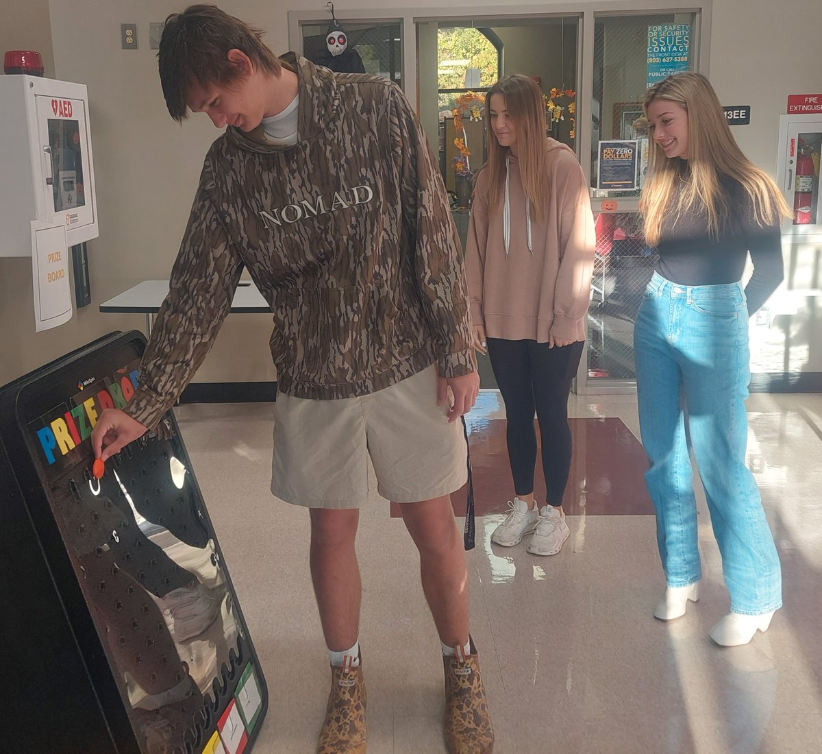 ptc_edgefield's tweet photo. Students enjoyed winning prizes on the Prize Board! https://t.co/1EEyVI5T4G